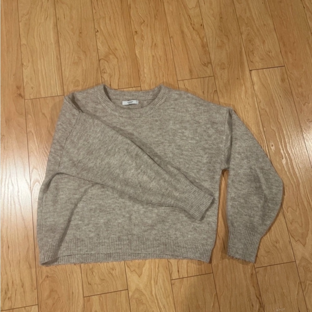 Sweater - Picture 2 of 5